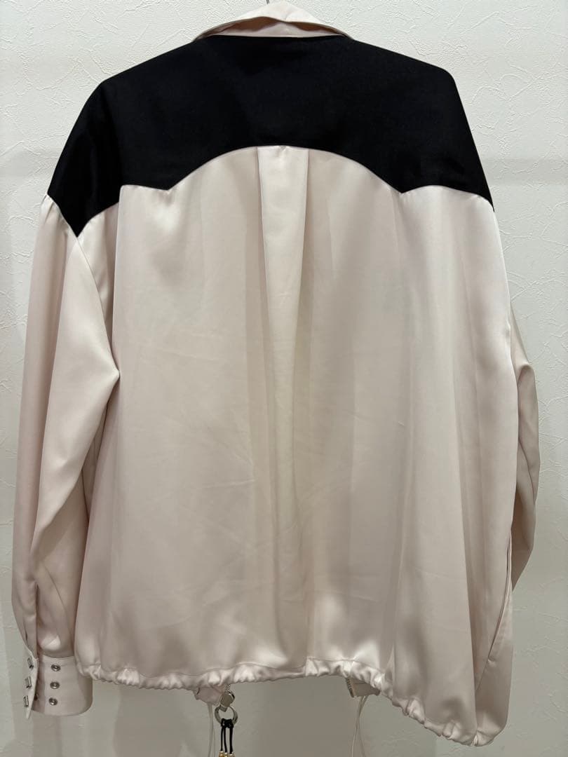 AMBERGLEAM サテン ジップアップジャケット