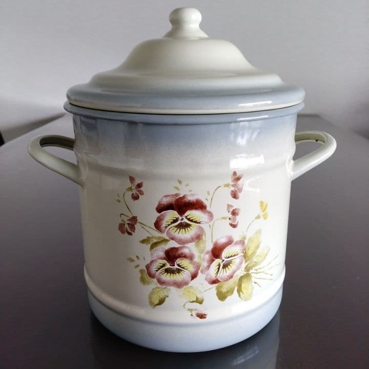 イマン パンジー 琺瑯缶 S サイズ 新品未使用品 希少 美品です。