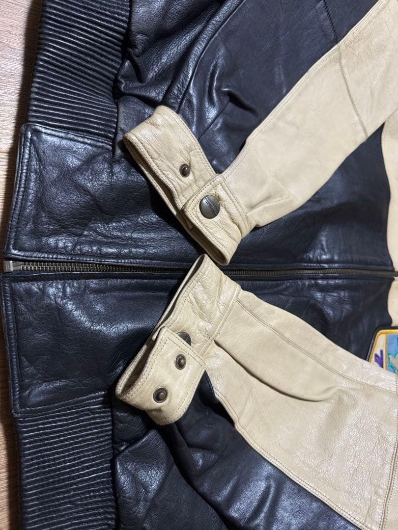 サイズ44 Pelle Pelle バックロゴ 短丈 オールレザージャケット