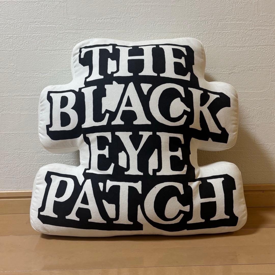 BlackEyePatch OG LABEL クッション