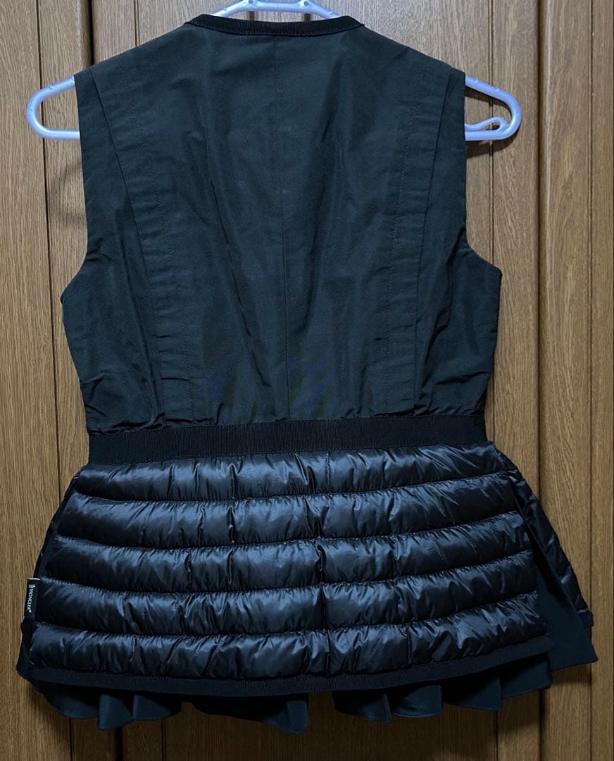 新品未使用★モンクレール　ベスト