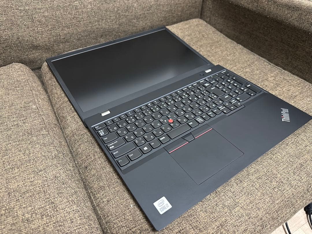ThinkPad 15.6インチ ノートPC i7 10世代　office