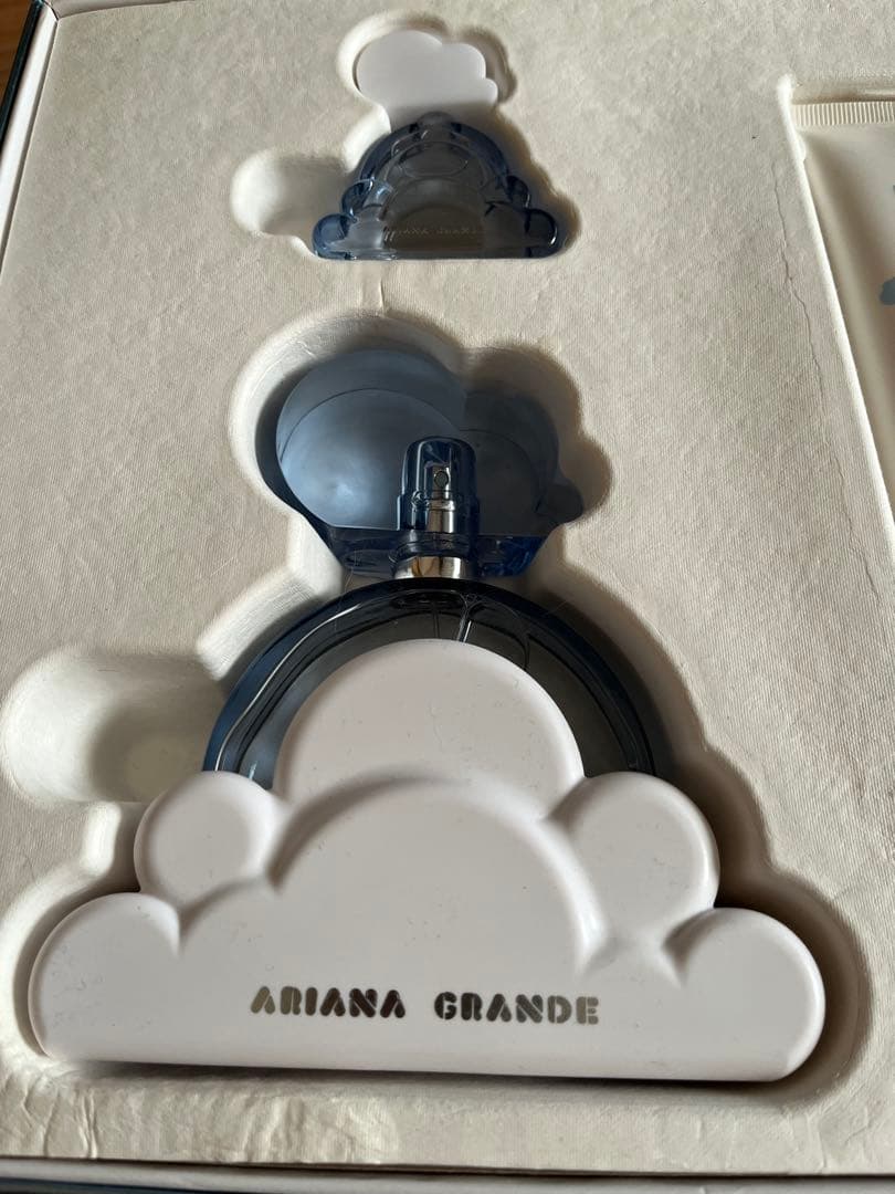 Ariana Grande Cloud 香水セット