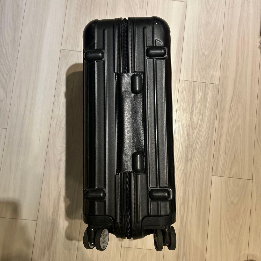 RIMOWA キャリーケース　ブラック
