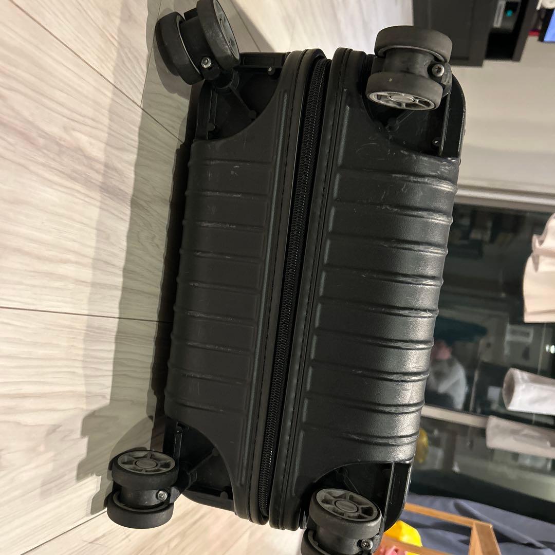 RIMOWA キャリーケース　ブラック