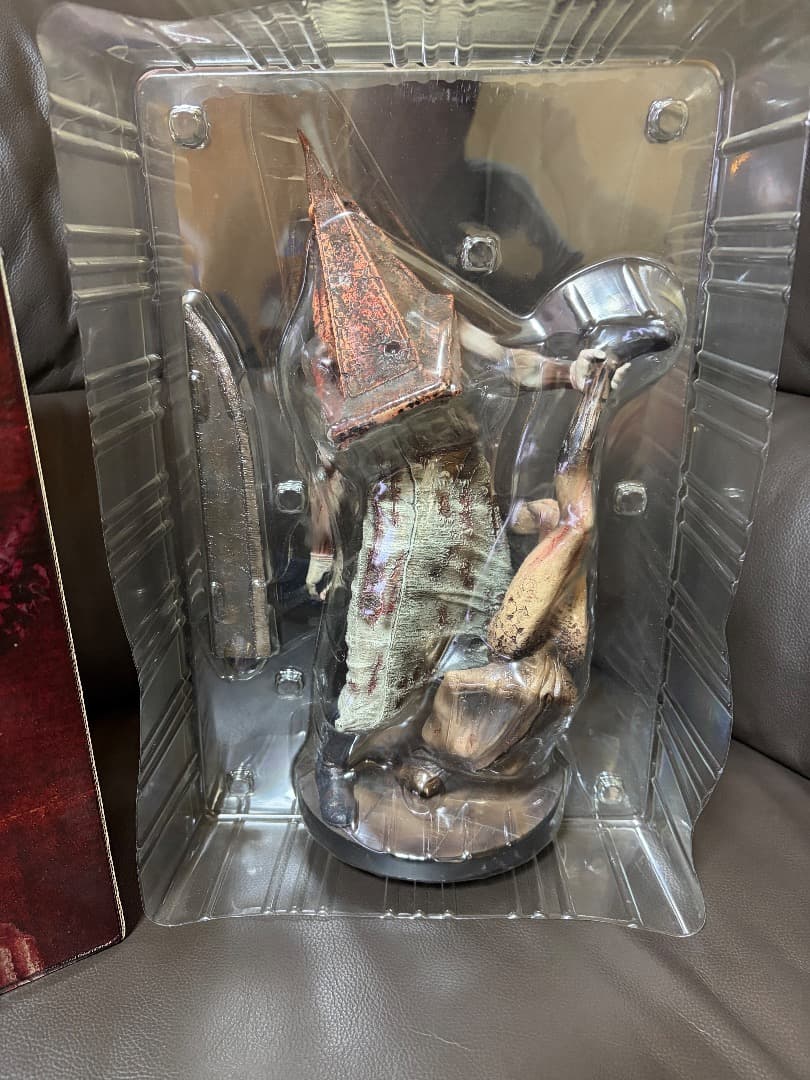 レッドピラミッドシング