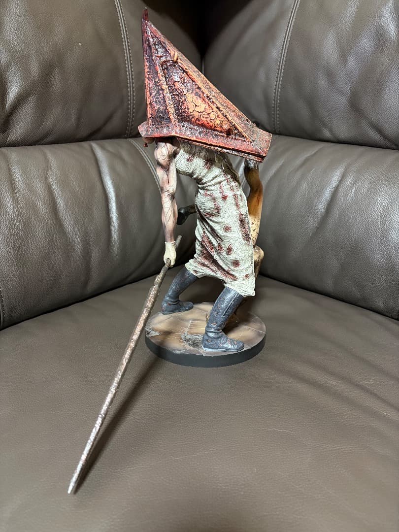 レッドピラミッドシング