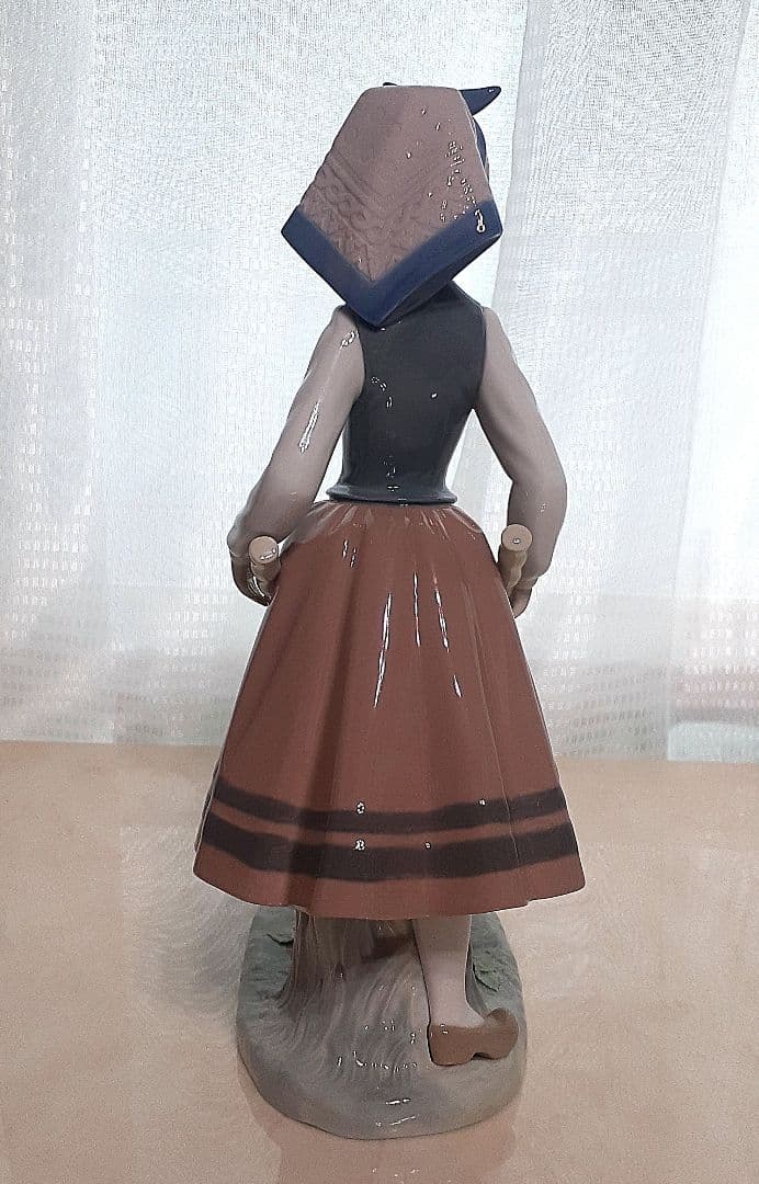 リヤドロ LLADRO 「花車を押す少女」(中古品)