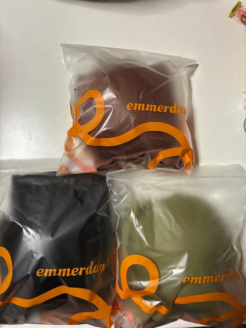 emmerday!感動シルエットノンワイヤーブラ