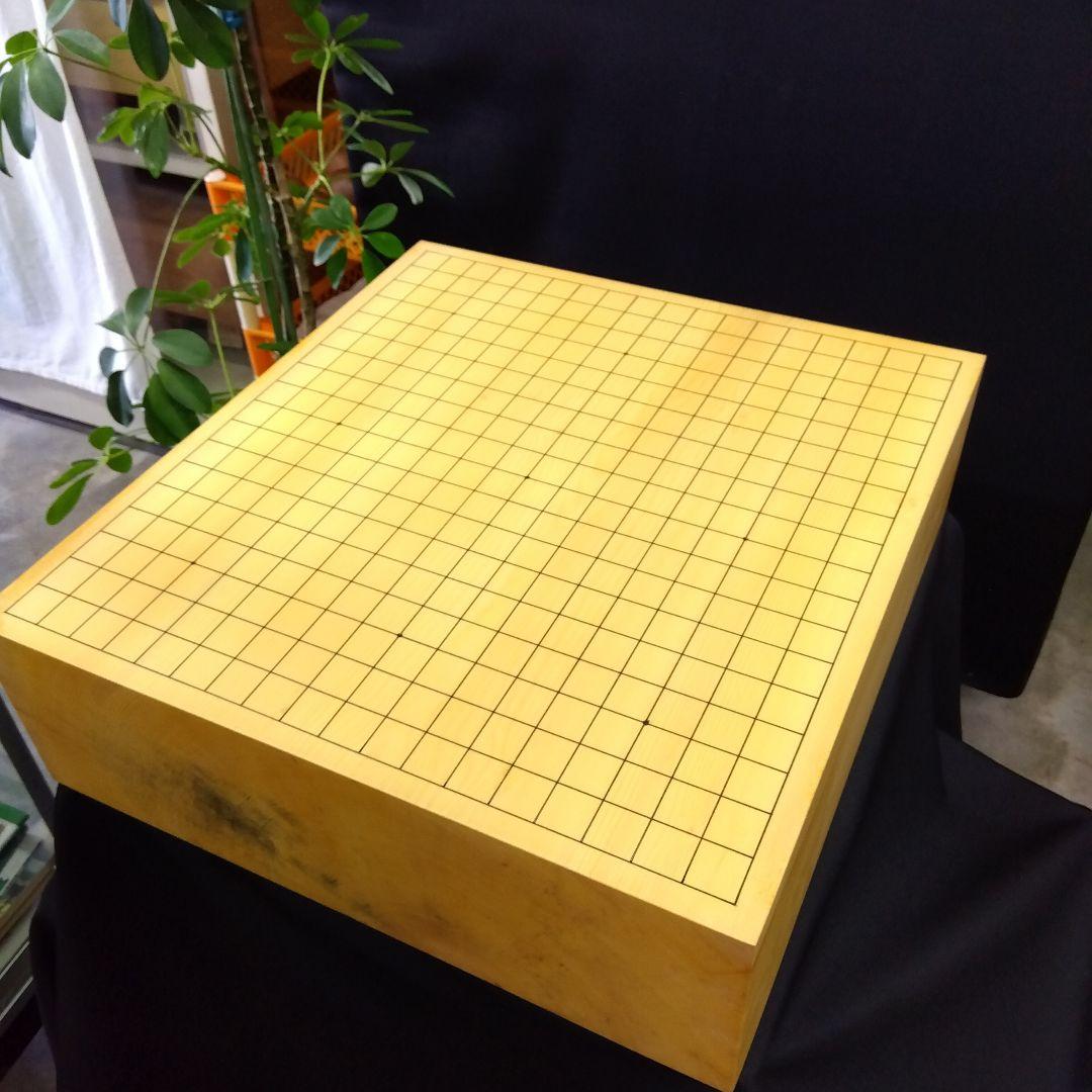 【国産　本榧　４寸碁盤　木表　脚なし】