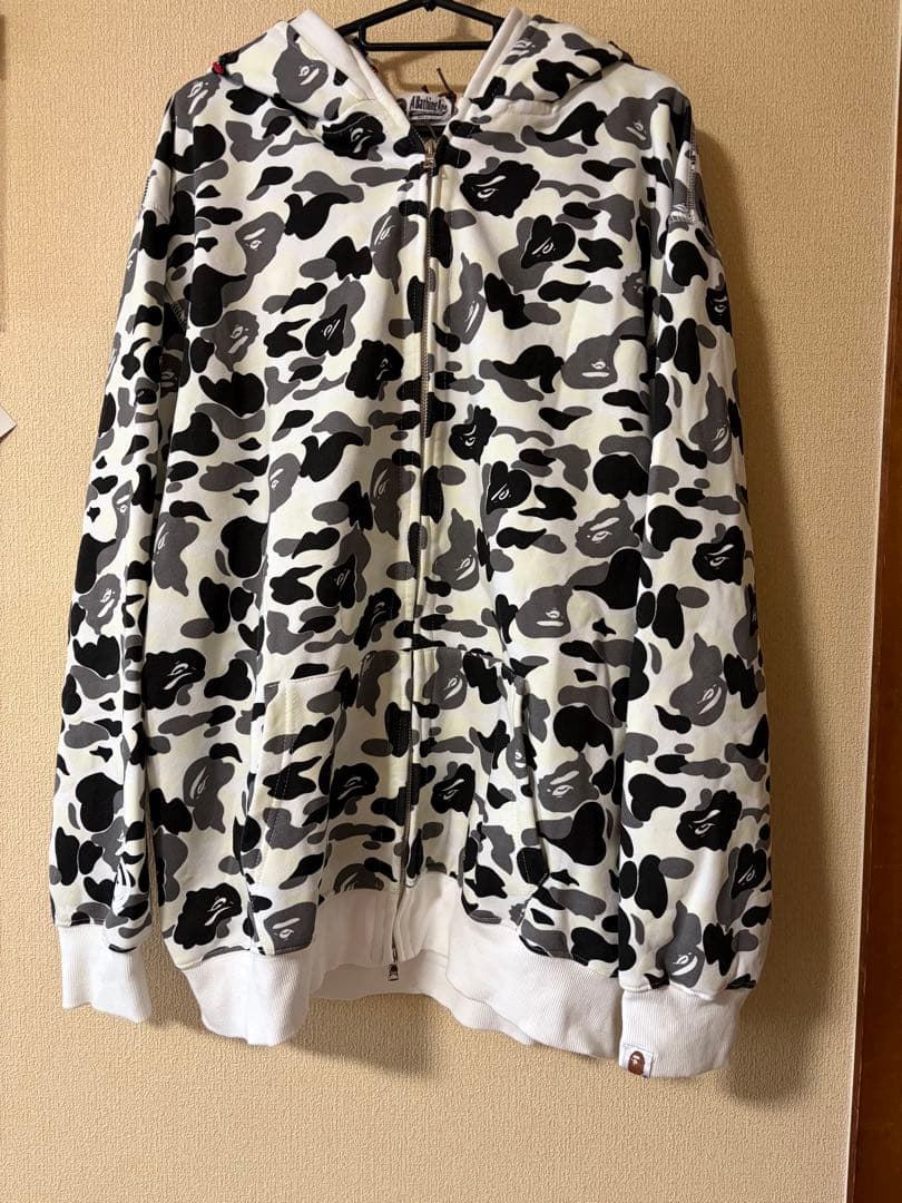 komomoA Bathing Ape シャークパーカー　蓄光白黒Lサイズ
