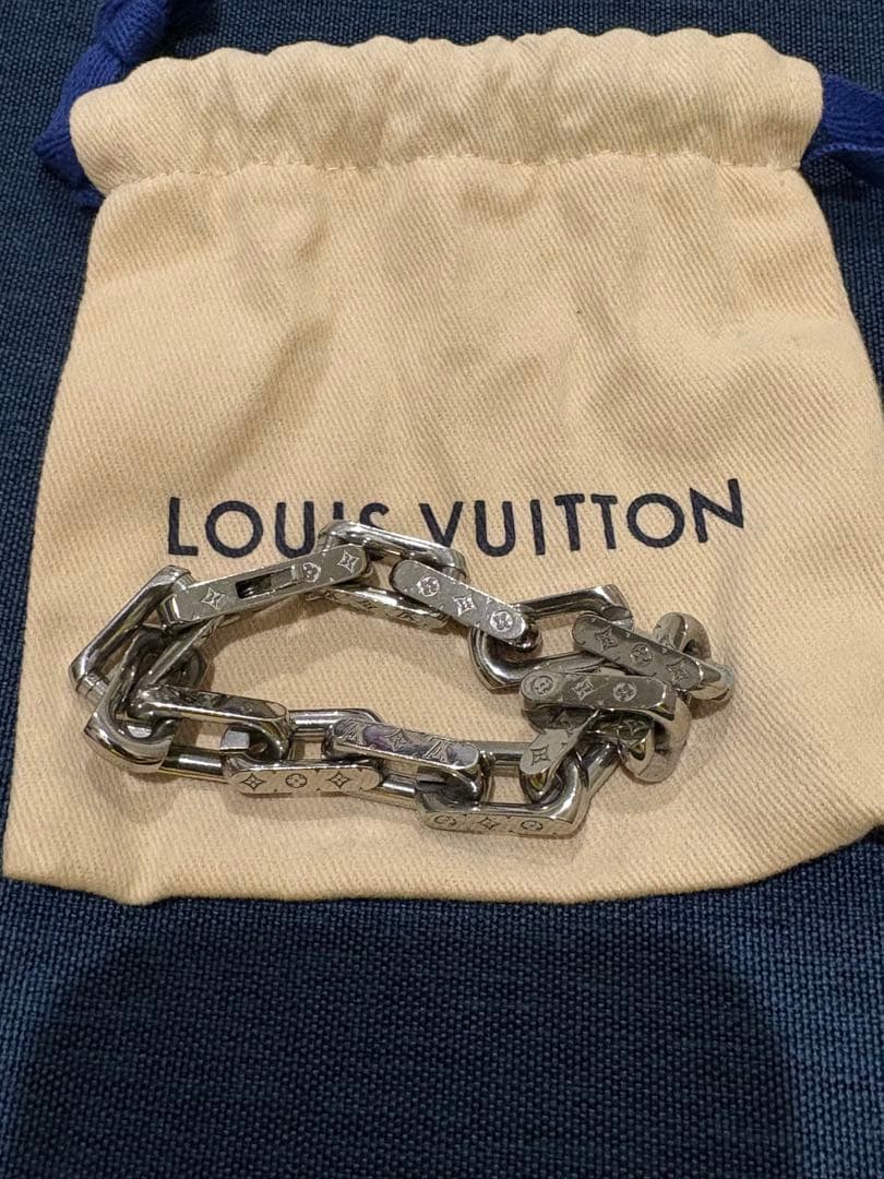 Louis Vuitton シルバーブレスレット