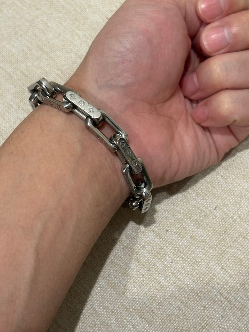 Louis Vuitton シルバーブレスレット