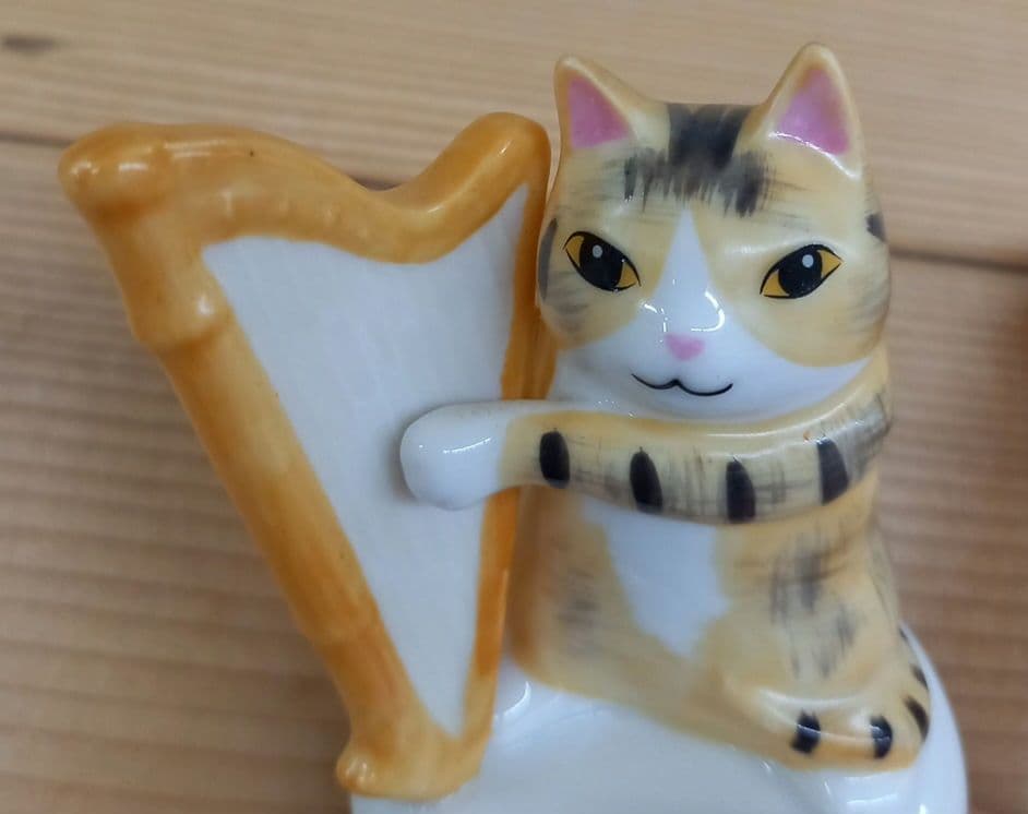 マンハッタナーズ　音楽隊　置物　ハープ　バイオリン　フルート　3匹　Aセット