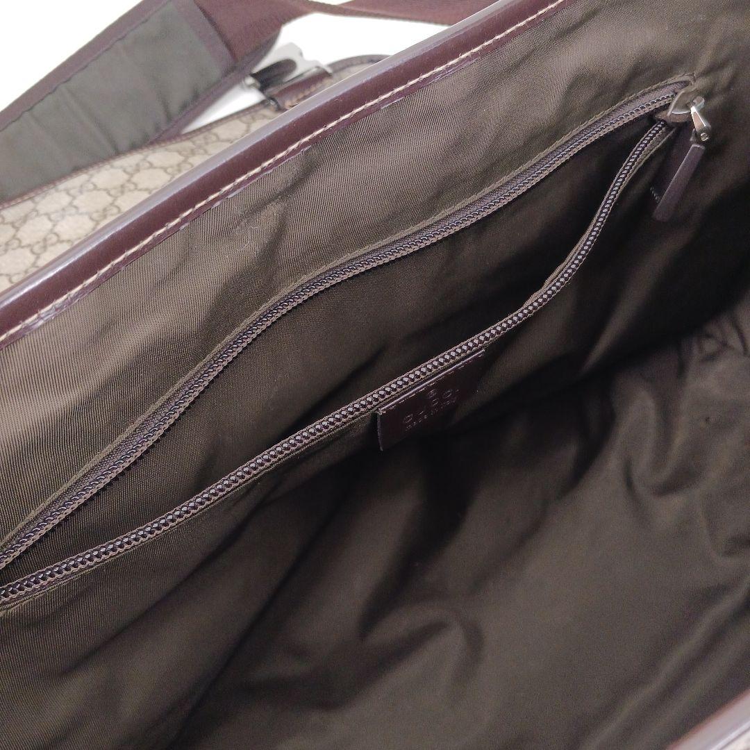 ✨人気デザイン✨GUCCI　GG スプリーム　メッセンジャーバック　PVC