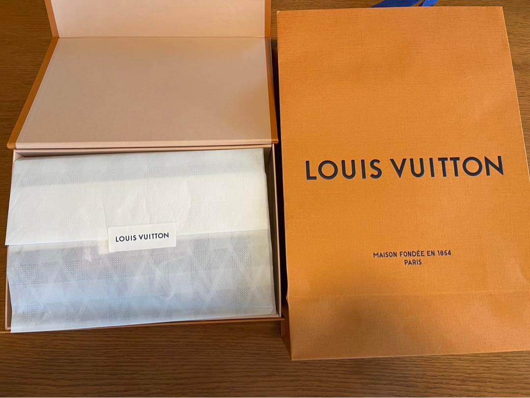 Louis Vuitton ネイビー マフラー 箱付き