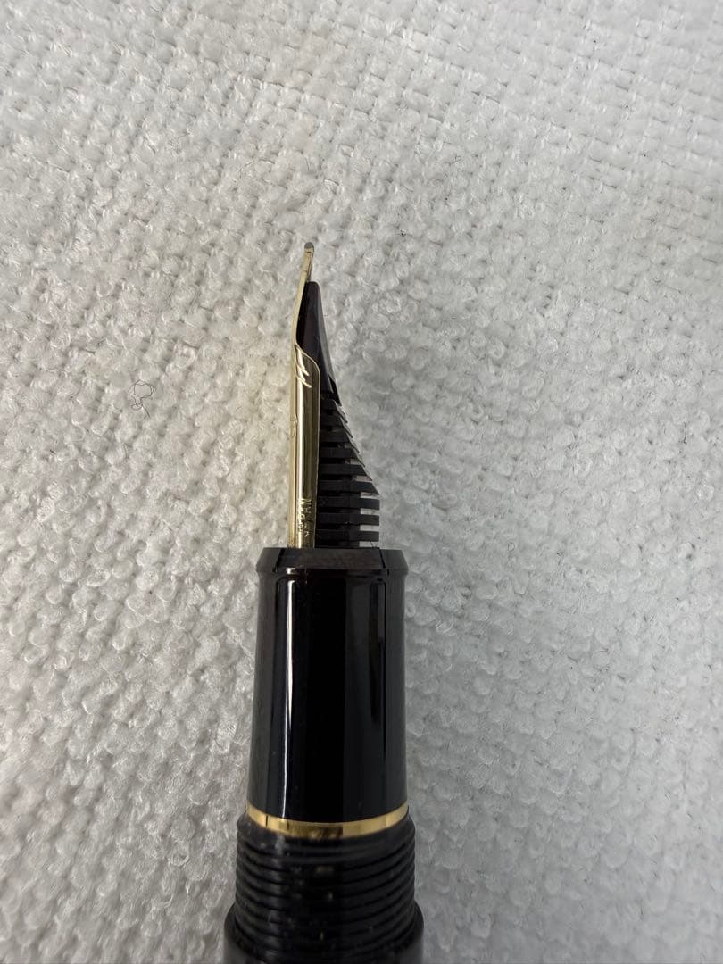 PLATINUM 14K万年筆 黒 ☆
