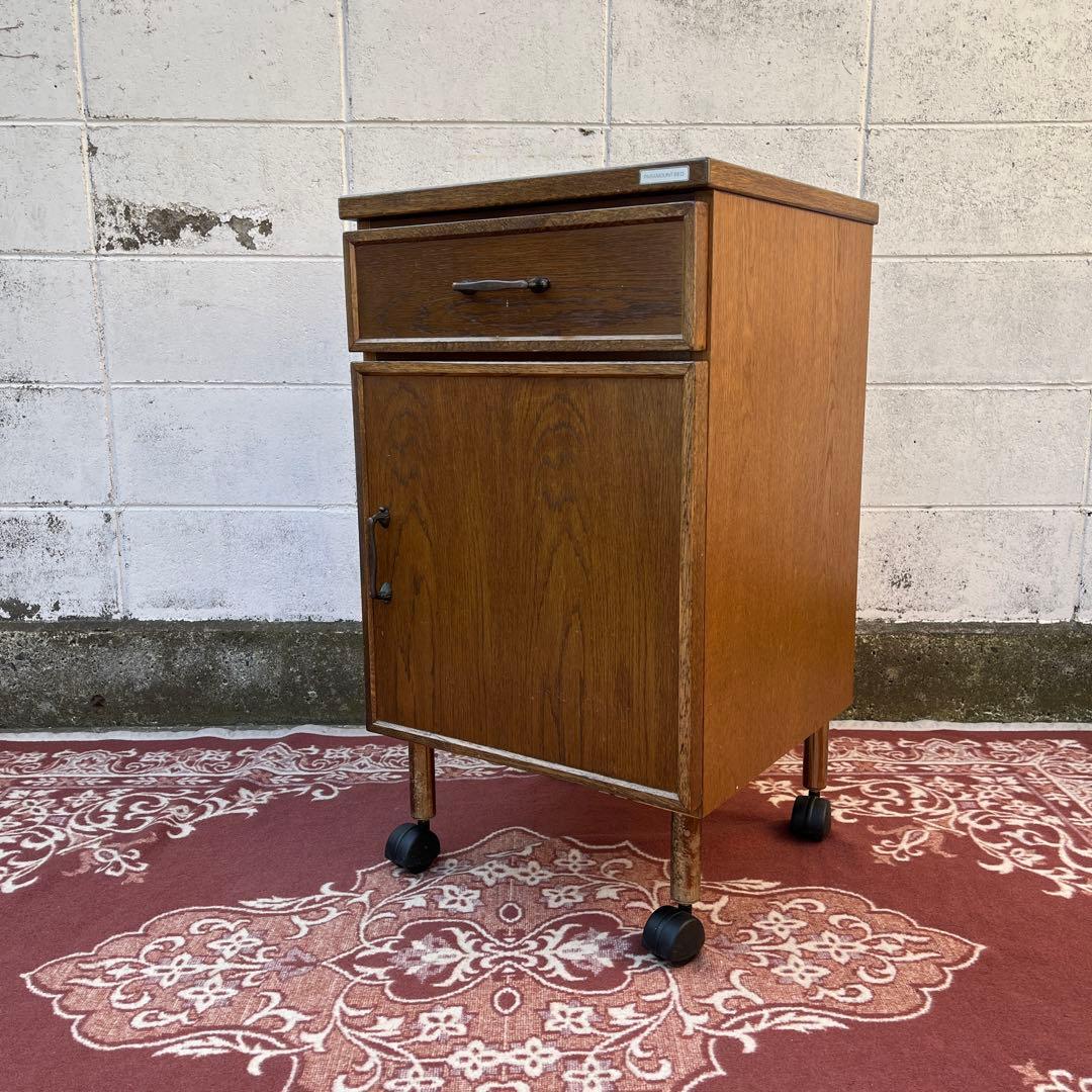 オーク材木製家具◾️パラマウントベッド 脚×キャスター付き チェスト キャビネット