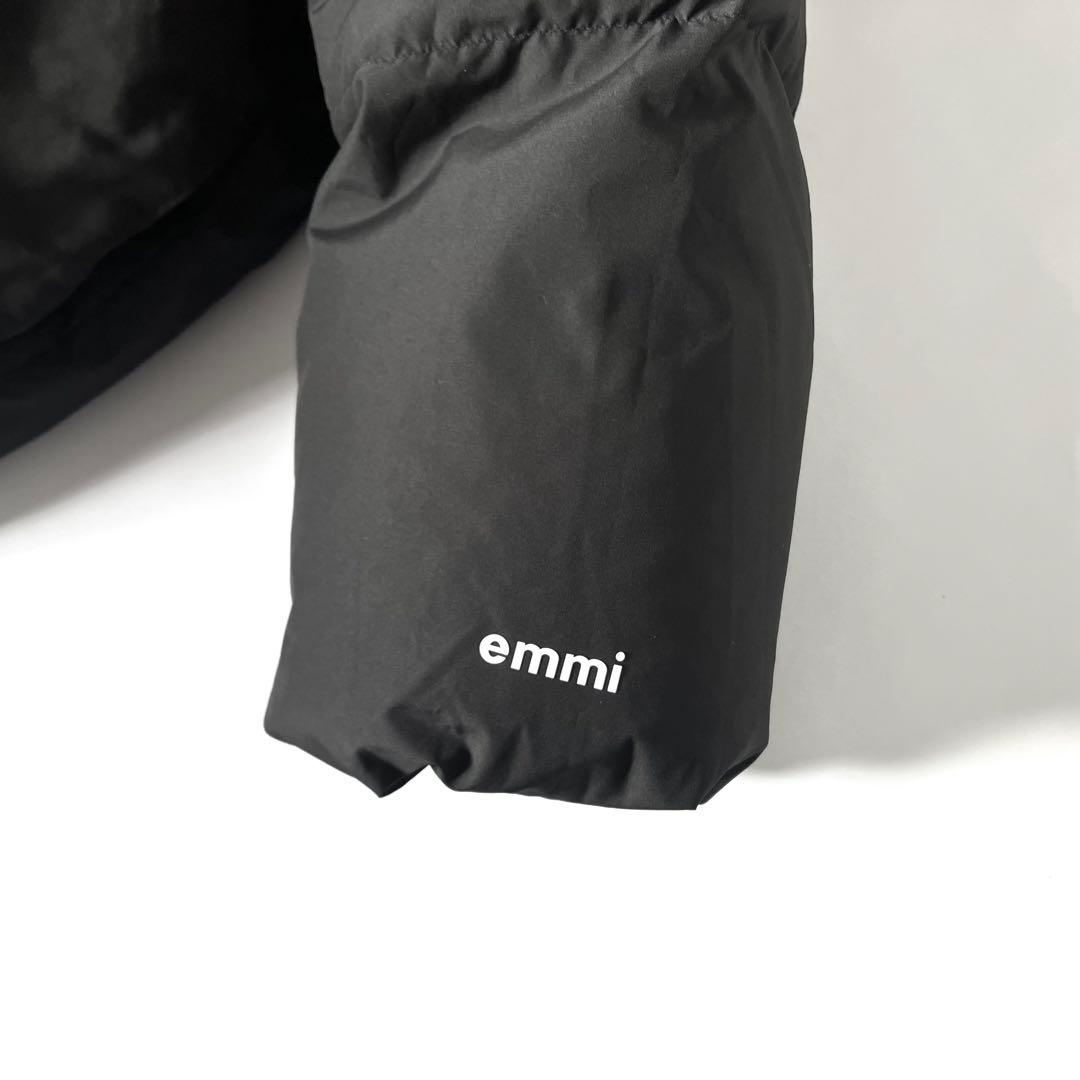 emmi クロップドフォルムダウンコート