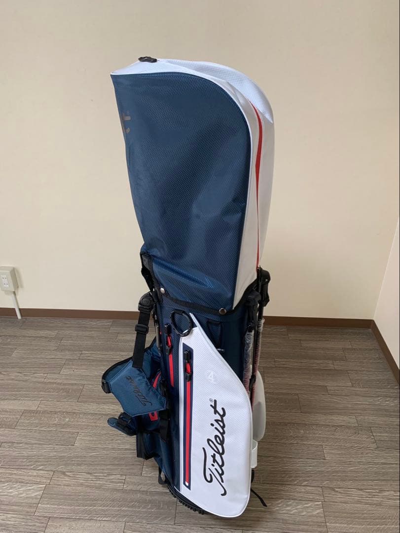 タイトリストPlayers 4 スタンド式キャディバック機能性豊かな14分割！