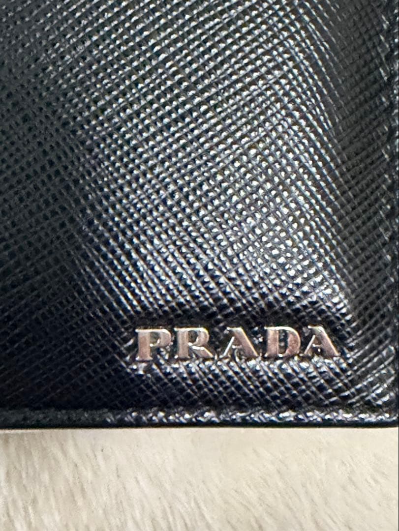 クララ PRADAサフィアーノレザー 二つ折り財布 箱付 証明カード付