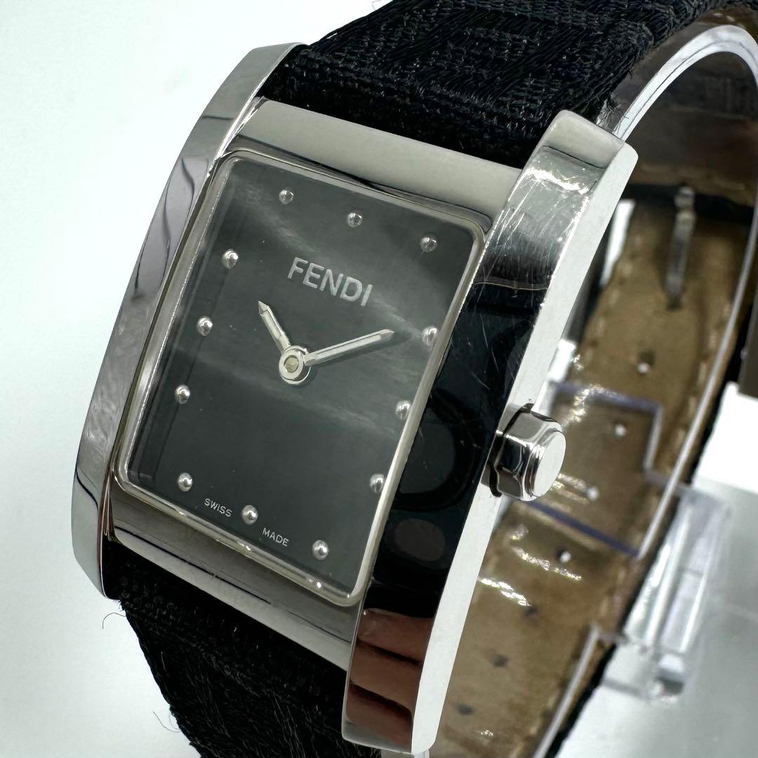 【稼動】FENDI腕時計 スクエア レディース 腕時計　7000L ズッカベルト