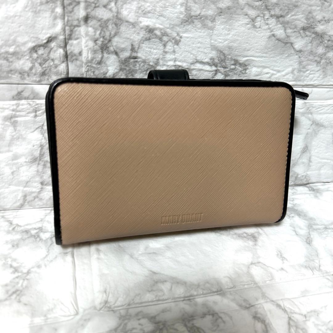 【未使用級】MARY QUANT 二つ折り財布デイジーパッチスナップ ベージュ