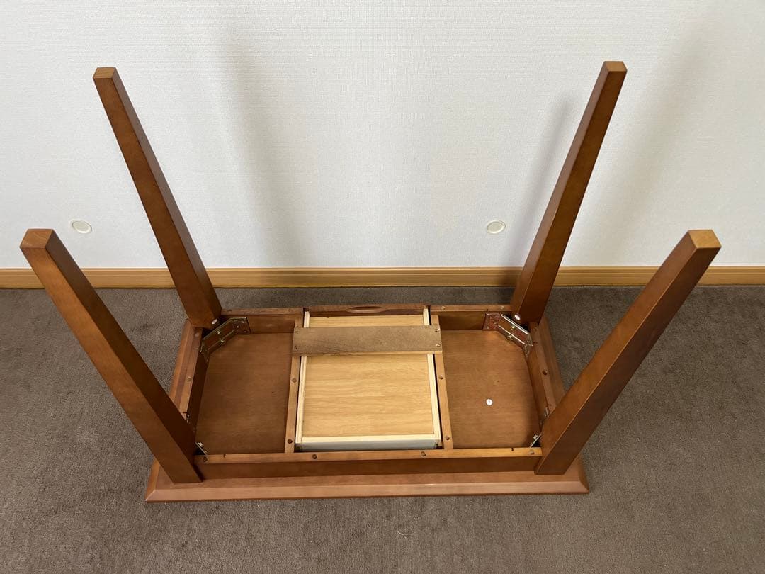 無印良品のテーブル　引き出し付き