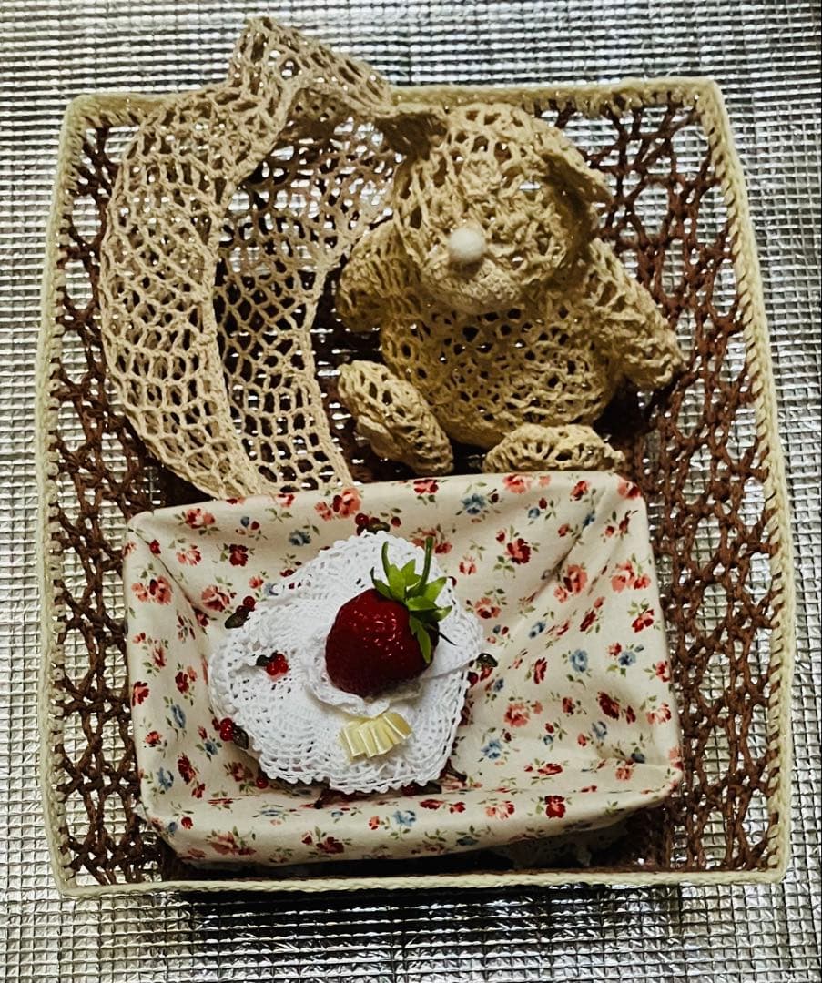 レース飾りかご　レーヨン製のレース編みがかわいいバスケット5個セット