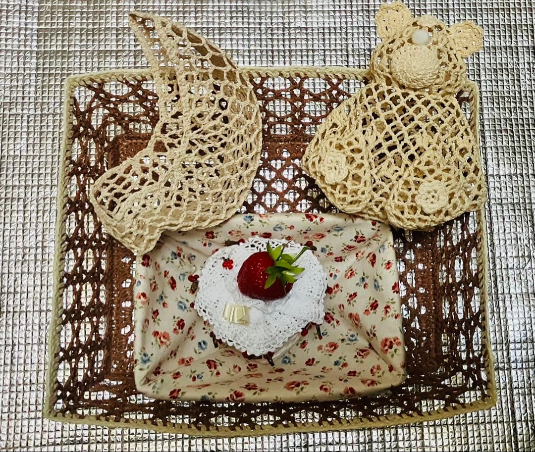 レース飾りかご　レーヨン製のレース編みがかわいいバスケット5個セット