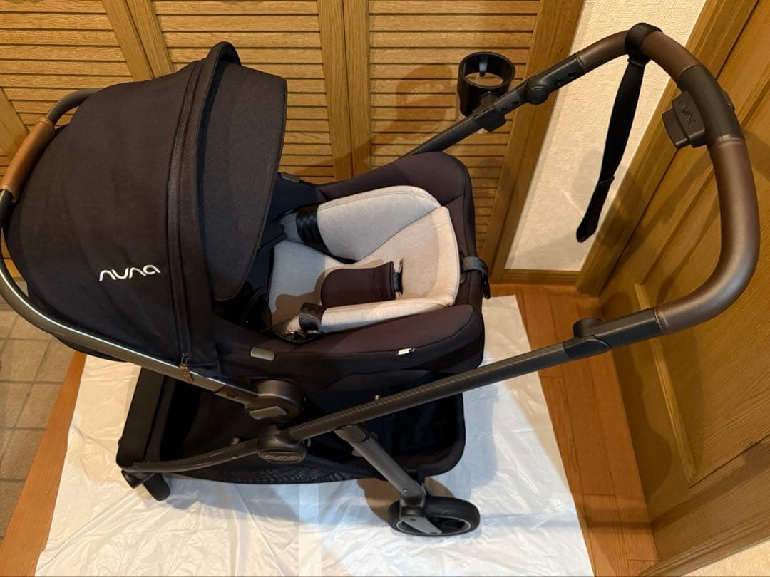 【オーストラリア限定モデル】Nuna SWIV ヌナ　スイブ　キャビア