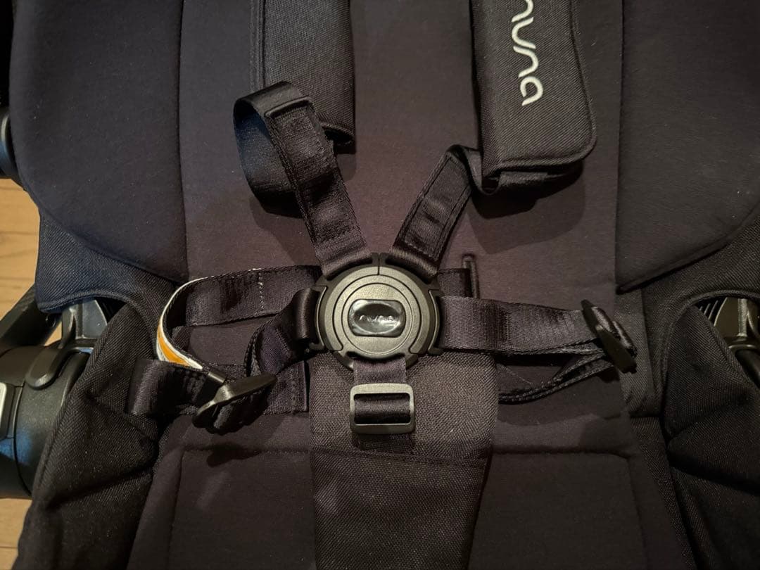 【オーストラリア限定モデル】Nuna SWIV ヌナ　スイブ　キャビア