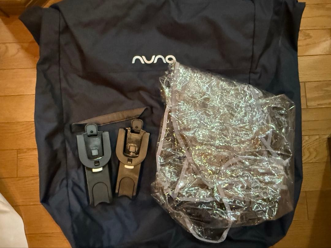 【オーストラリア限定モデル】Nuna SWIV ヌナ　スイブ　キャビア