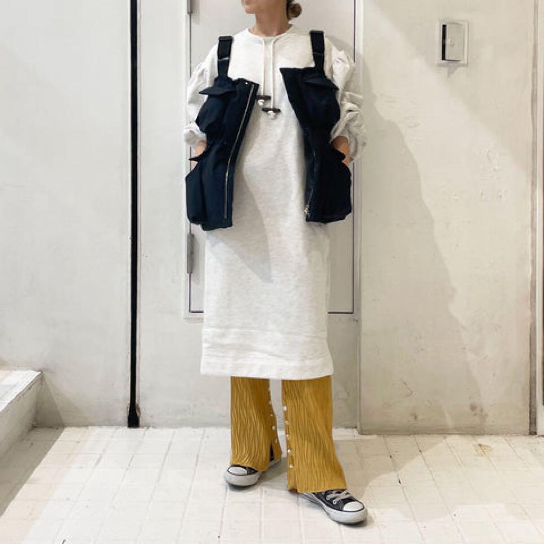 【未使用に近い】BELPER ダウンベスト BLACK〈定価64,900円〉