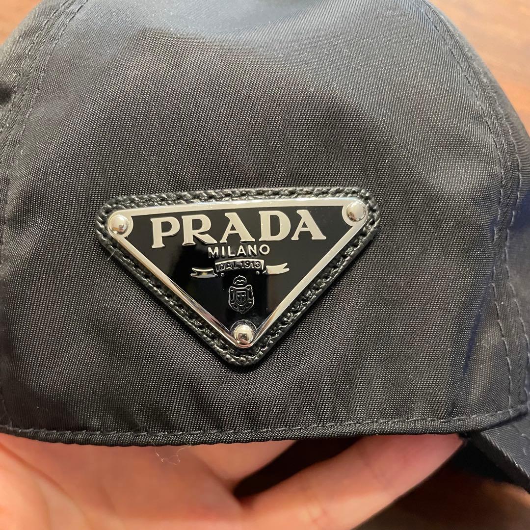 PRADA ブラック ナイロンキャップ