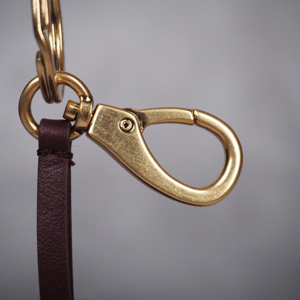 美品 Anya Hindmarch タッセルゴースト バーガンディ シアリング