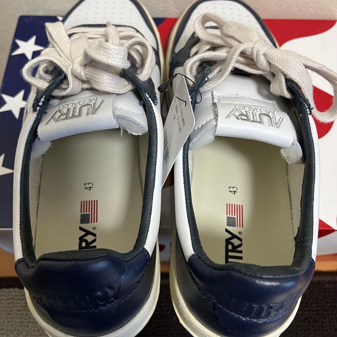 【新品•未使用】AUTRY スニーカー ホワイト/ネイビー 43