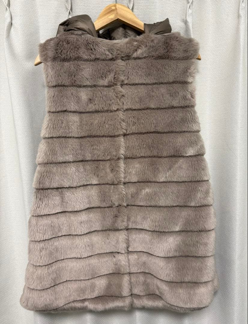 【美品】MOORER社　JAY MAYEN ふわふわエコファー　ダウンベスト