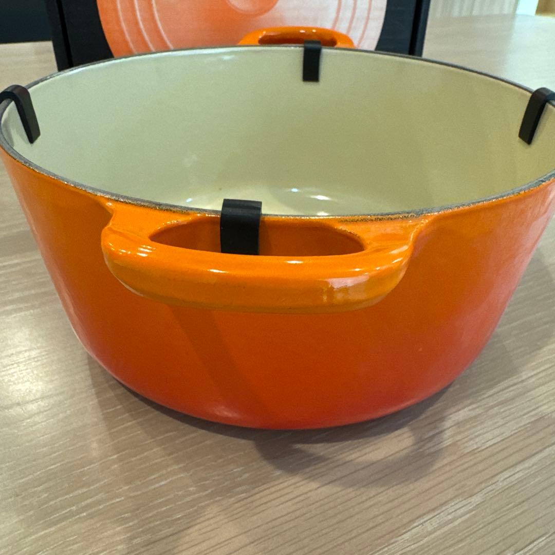 【未使用】ル・クルーゼ　ココットロンド　22cm　両手鍋