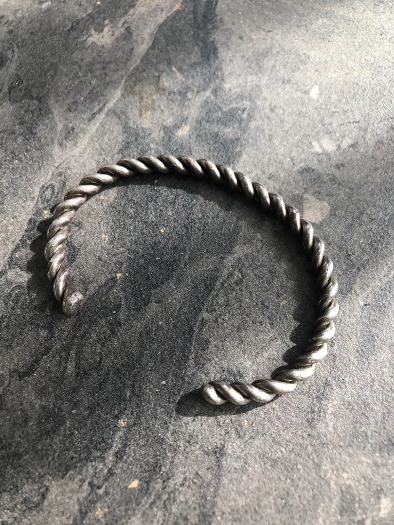 シルバー　バングル　ツイスト　ナバホ　インディアンジュエリー