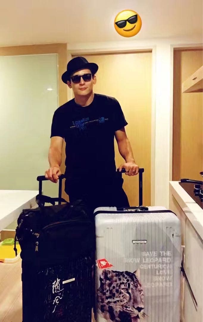 CENTURION /Mサイズ/26インチ旅行/フレーム型/ホワイト/人気商品