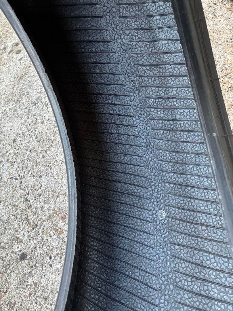 Pirelli 215/45R17 夏タイヤ　1000キロ程度使用　プリウス