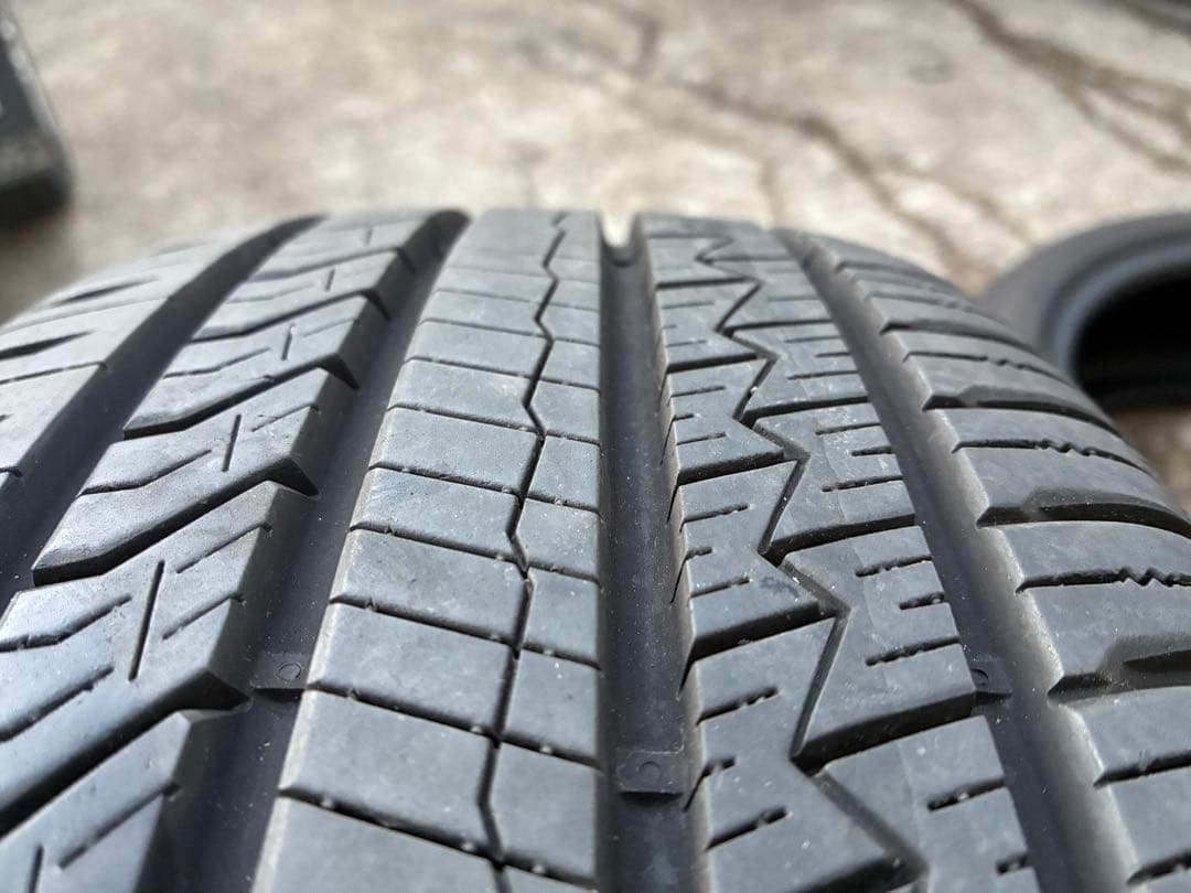 Pirelli 215/45R17 夏タイヤ　1000キロ程度使用　プリウス