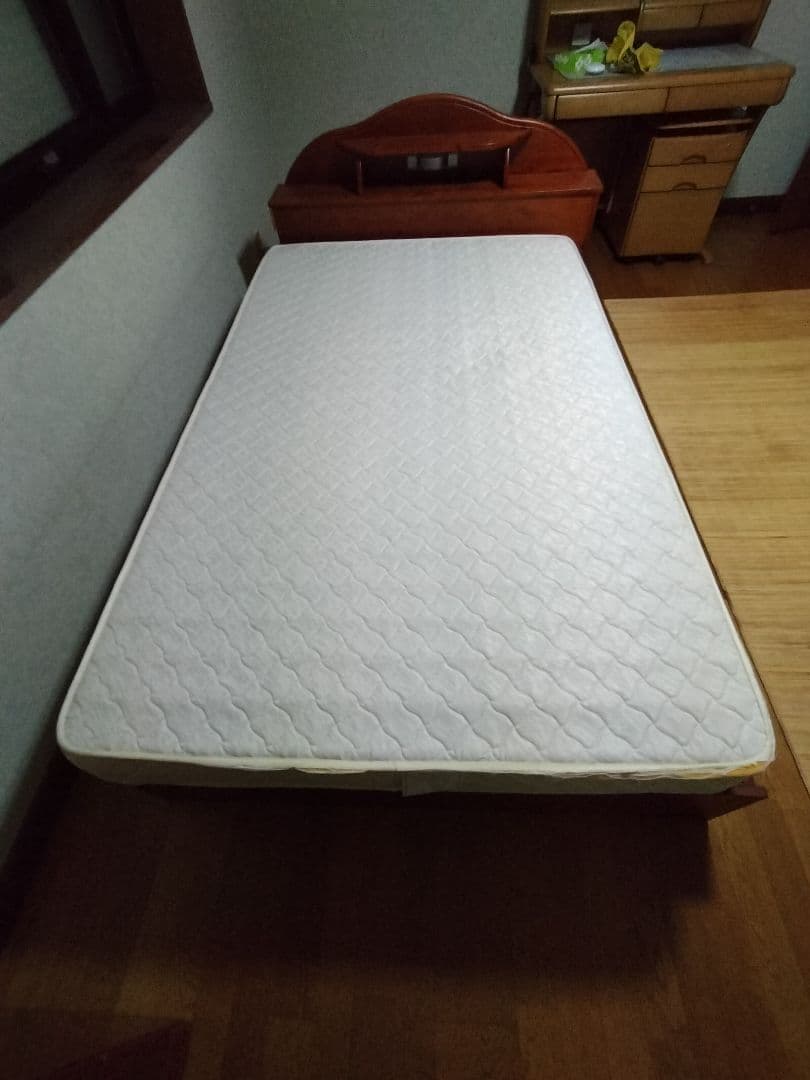 ベッド　商品説明必読お願いします。引き取り限定になります。