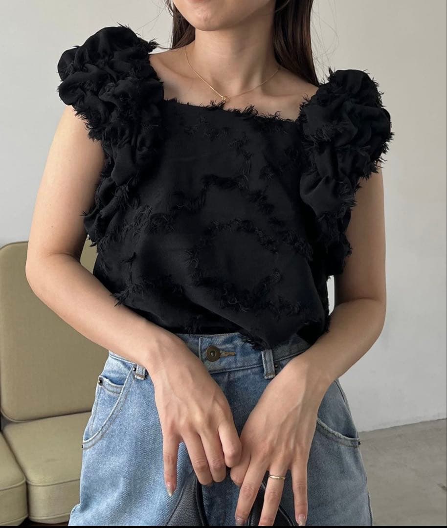 完売品‼️新品同様　カプリシュレマージュ ジャガードパフショルダートップス黒