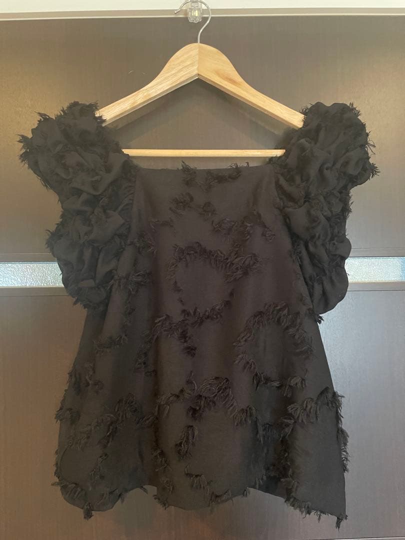 完売品‼️新品同様　カプリシュレマージュ ジャガードパフショルダートップス黒