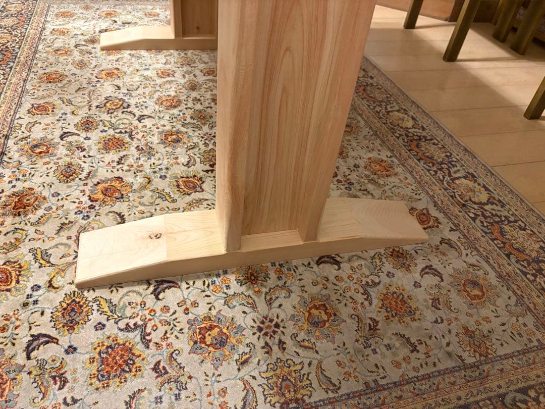 大きめダイニングテーブル　ヒノキ