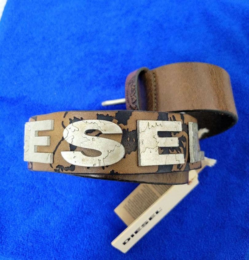 DIESEL レザーベルト　ロゴ付き
