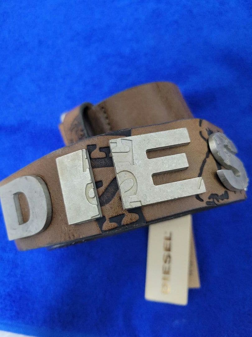 DIESEL レザーベルト　ロゴ付き