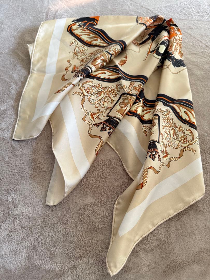 新品未使用！マニプリ　manipuri シルクスカーフ 65 ベージュ　ストール